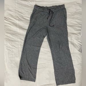 New York &Co Grey Linen pants. Size XL Tall. Side pockets and false back pockets